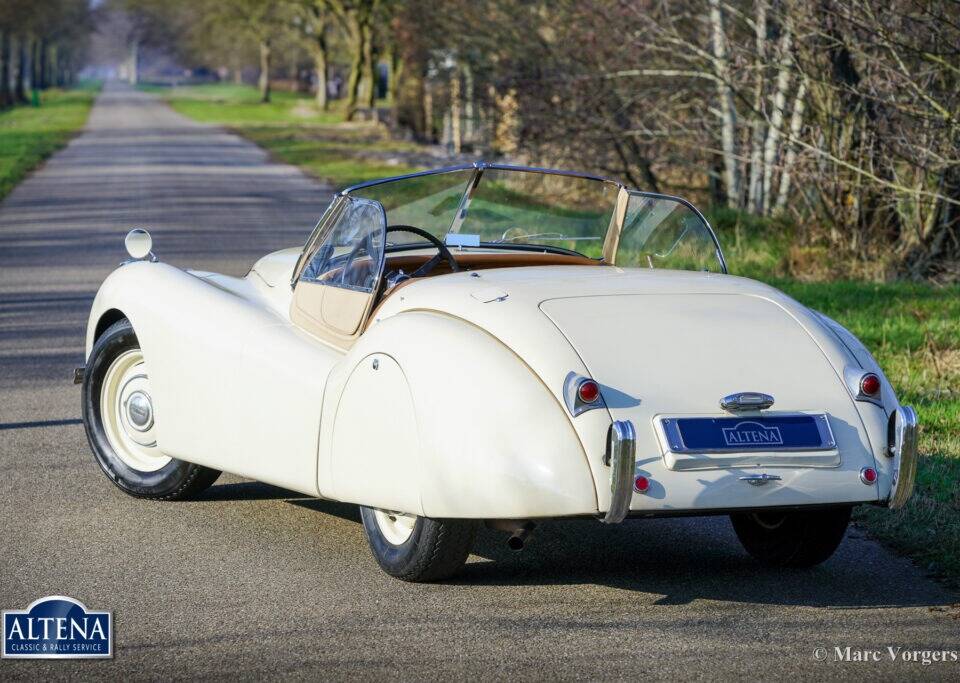 Image 23/49 of Jaguar XK 120 OTS (Alloy) (1949)