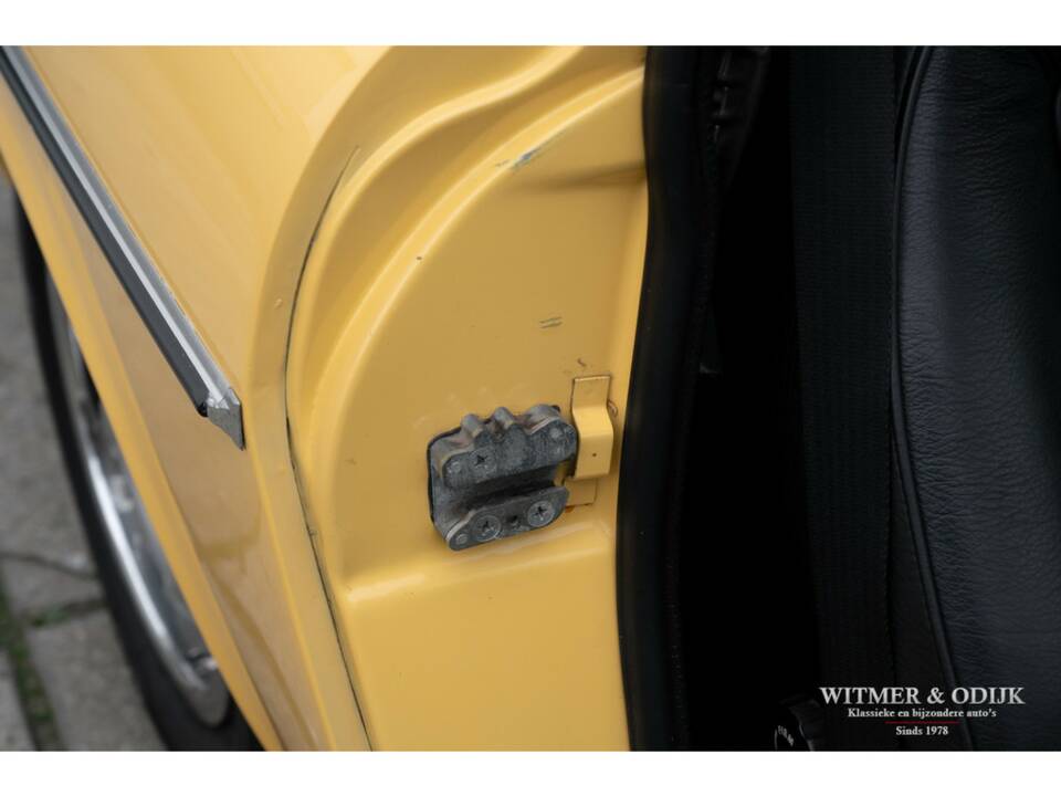 Image 26/50 of Volvo 1800 ES (1972)