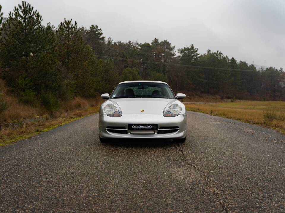 Bild 11/16 von Porsche 911 Carrera 4 (1999)