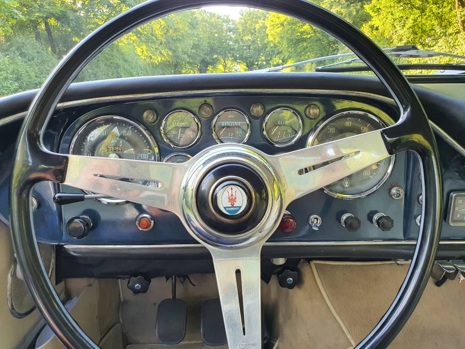 Image 29/58 of Maserati 3500 GTI Touring (1963)