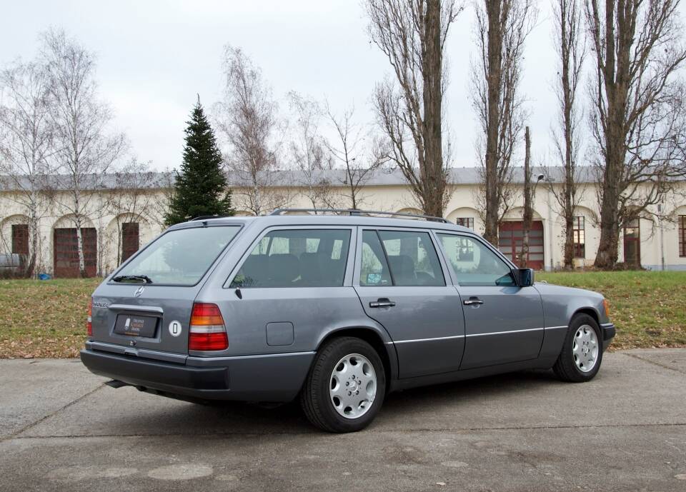 Bild 7/32 von Mercedes-Benz 280 TE (1993)