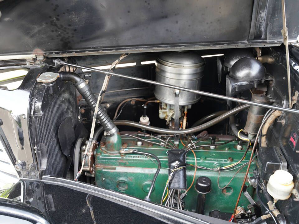 Image 6/50 of Oldsmobile F-Series Business Coupe (1938)