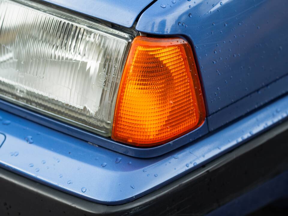 Immagine 13/50 di Volvo 440 Turbo (1992)