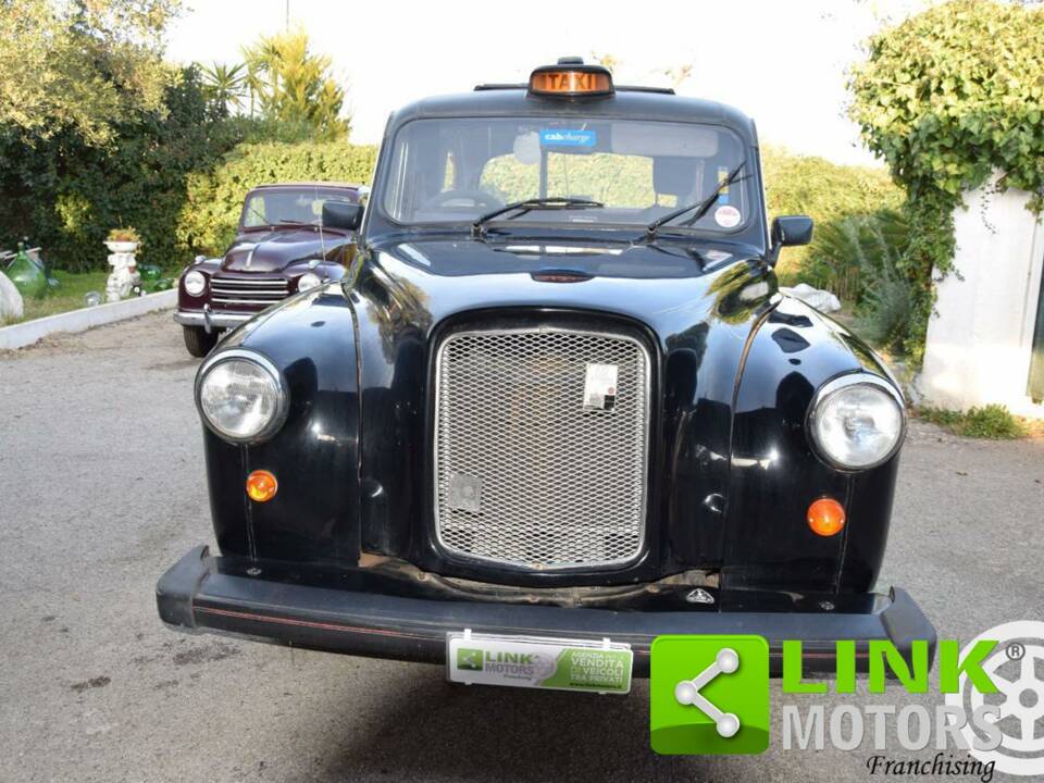 Immagine 5/10 di Carbodies FX 4 R London Taxi (1994)