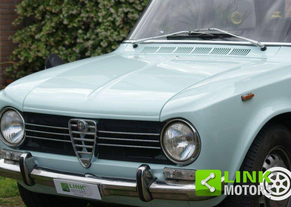 Image 6/10 de Alfa Romeo Giulia 1300 TI (1968)