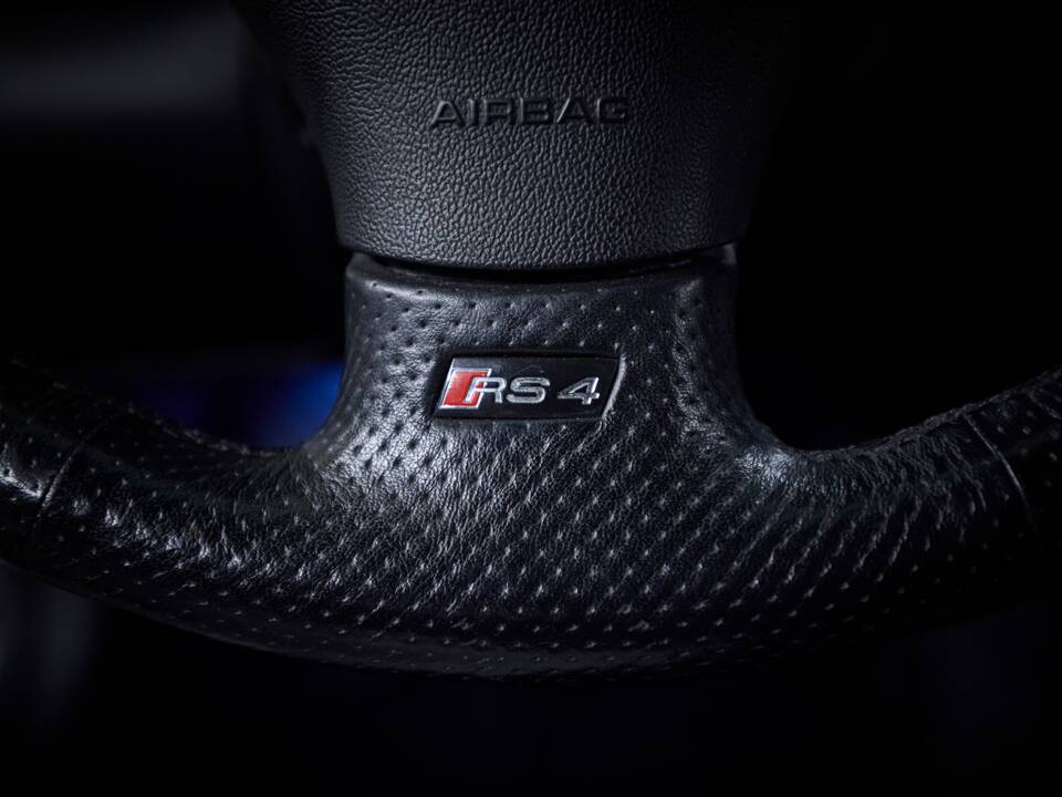 Imagen 65/100 de Audi RS4 Avant (2001)