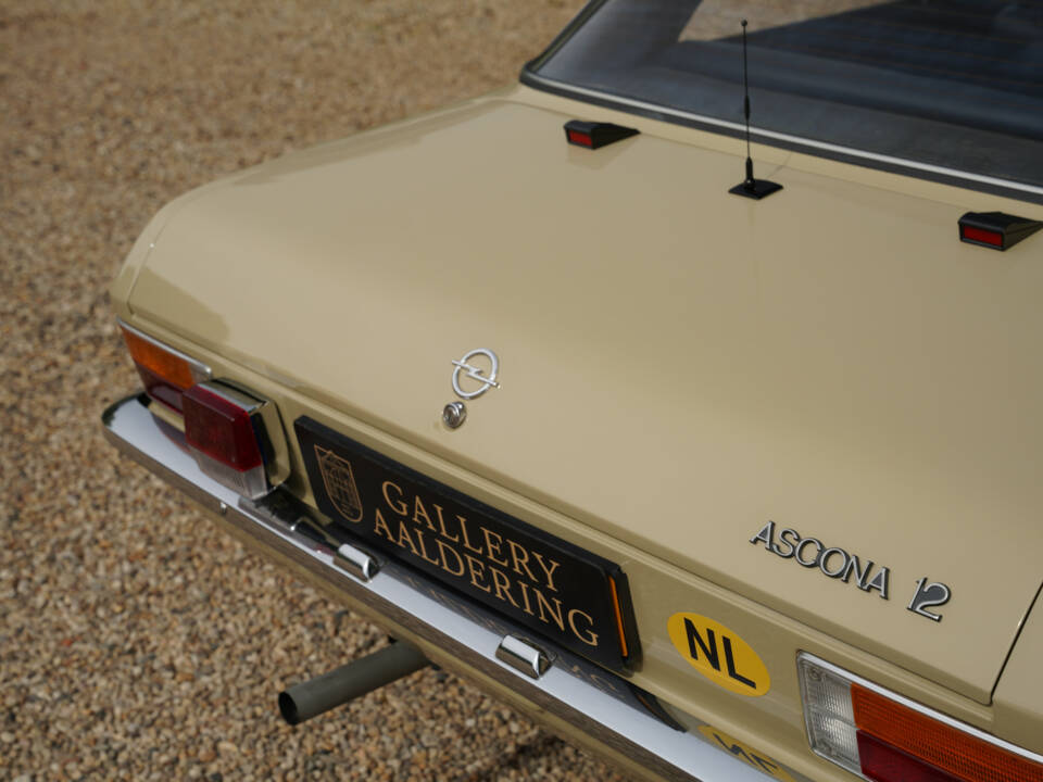 Bild 12/50 von Opel Ascona 1,2 S (1975)