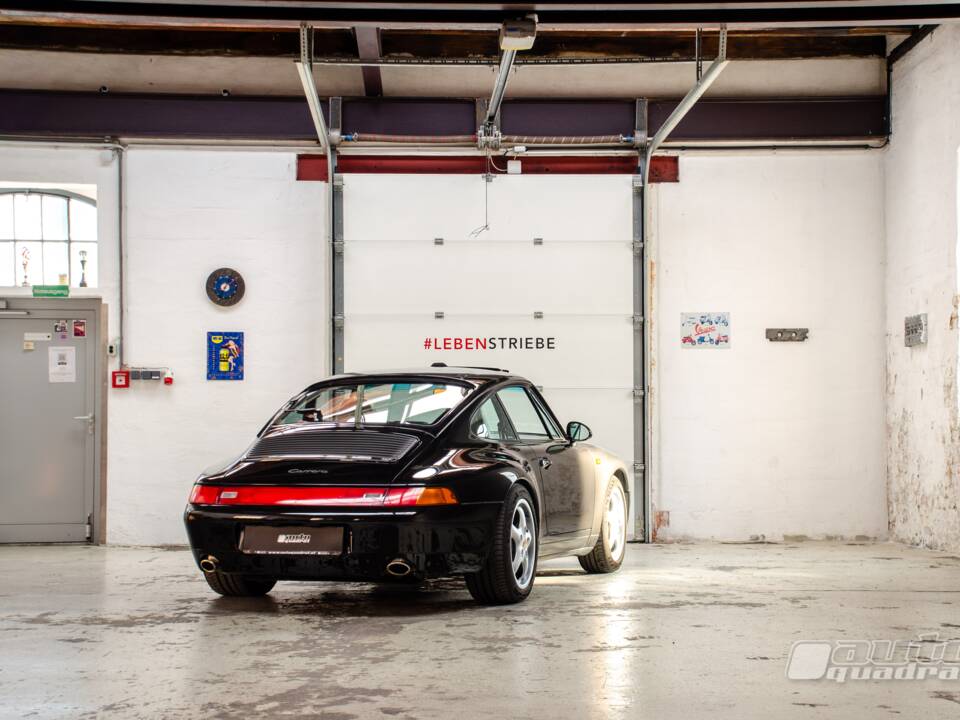 Image 5/23 of Porsche 911 Carrera (1995)