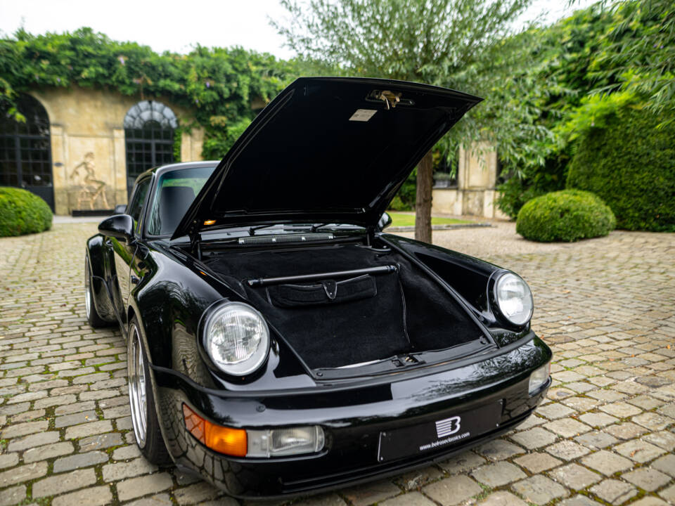 Imagen 32/64 de Porsche 911 Turbo 3.3 (1991)