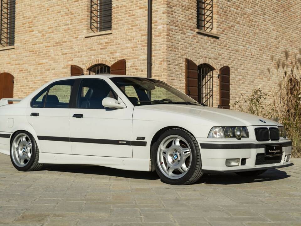 Bild 8/50 von BMW 318is "Class II" (1994)