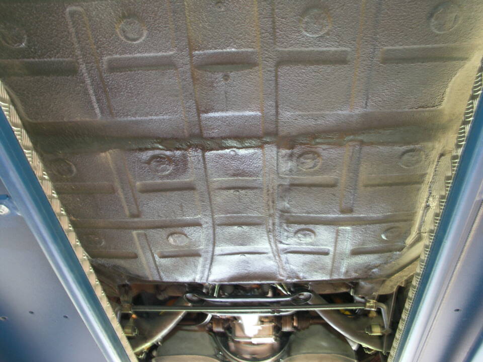 Image 22/38 of Porsche 911 2.2 E (1971)