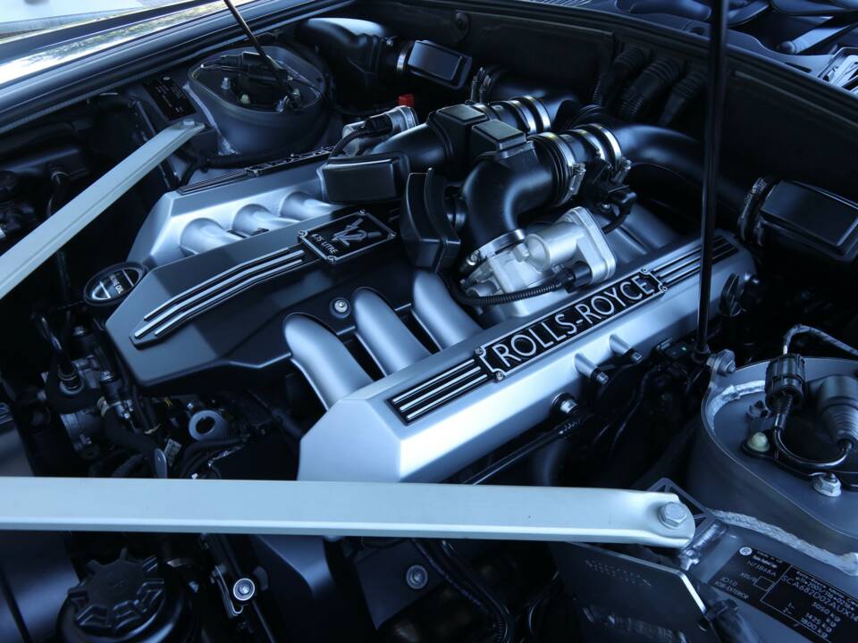 Image 34/50 of Rolls-Royce Phantom DHC (2009)