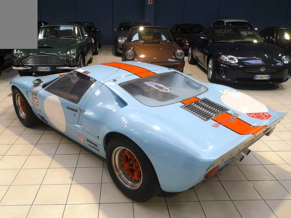 Image 21/134 de GTD 40 (1990)