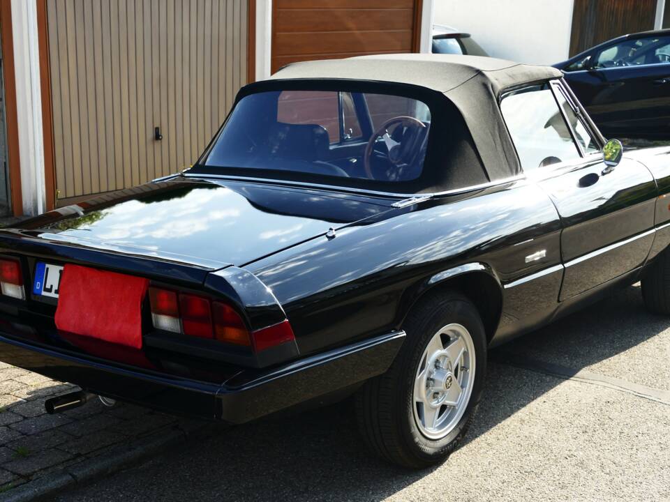 Image 2/7 de Alfa Romeo 2.0 Spider (1989)
