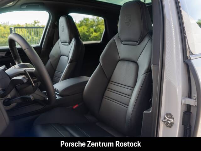 Obraz 6/33 pojazdu Porsche Cayenne E-Hybrid (1900)