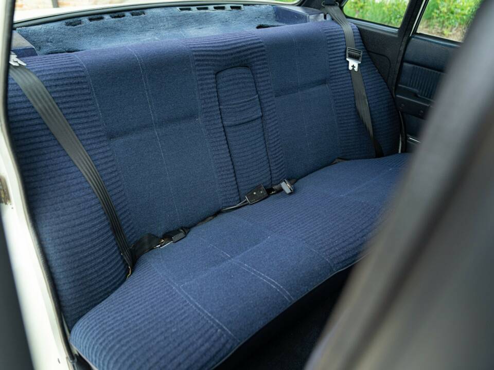 Bild 25/50 von Volvo 240 Diesel (1982)