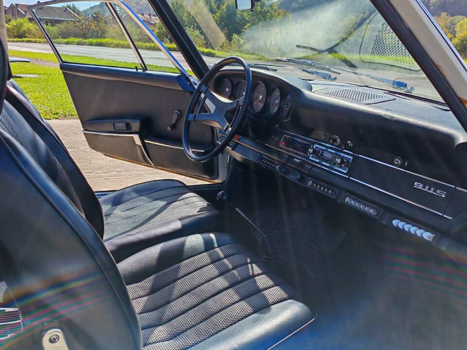 Immagine 34/41 di Porsche 911 2.2 S (1971)