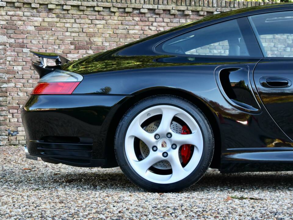 Image 41/50 of Porsche 911 Turbo (2002)