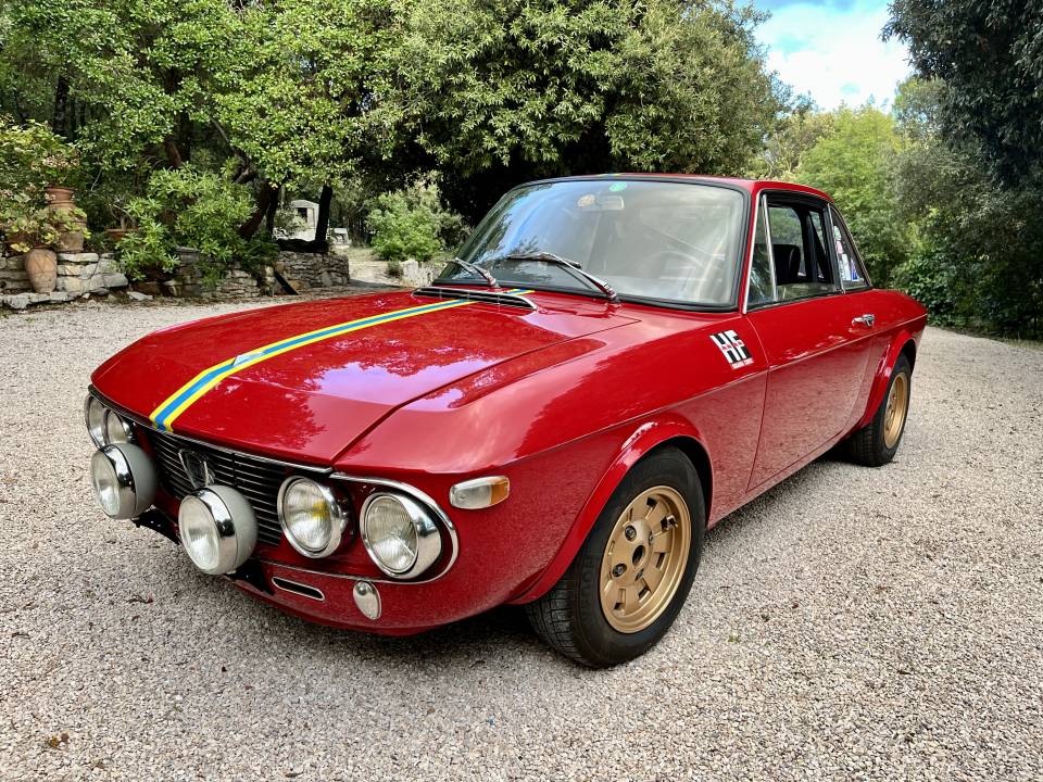 Image 2/80 of Lancia Fulvia Coupe Rallye HF (1968)