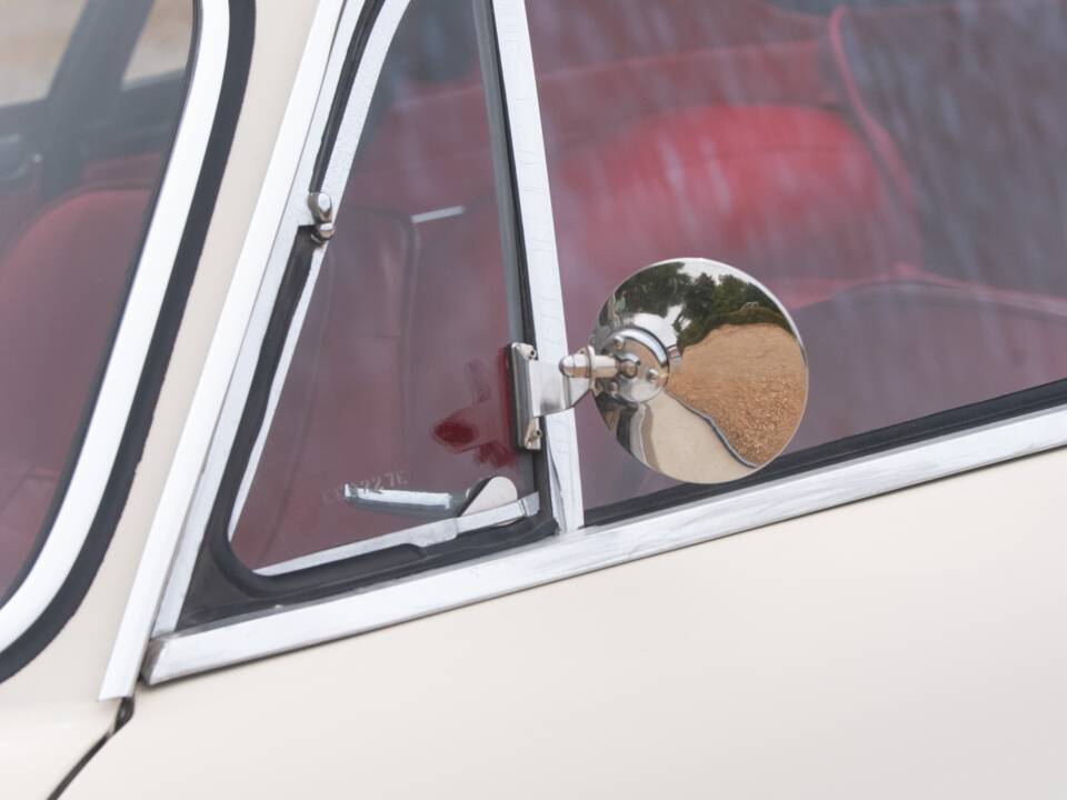 Image 34/50 of Volvo 1800 S (1966)