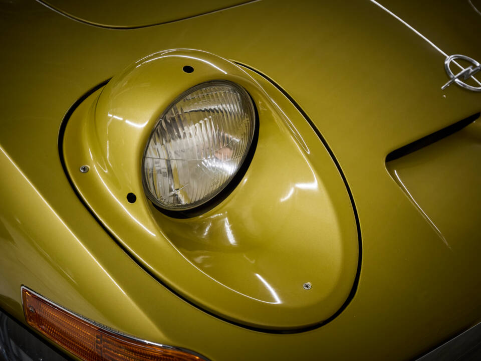Immagine 17/89 di Opel GT 1900 (1972)