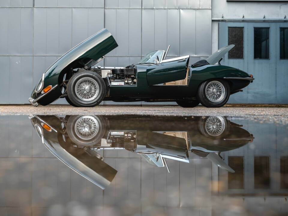 Image 18/48 de Jaguar Type E 4.2 (1965)