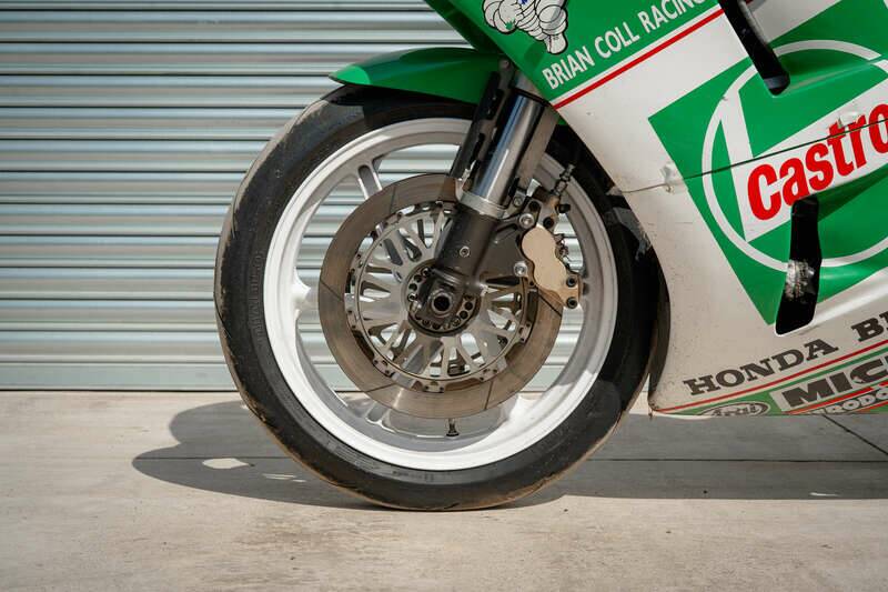Imagen 41/50 de Honda VFR 750R RC 30 (1991)