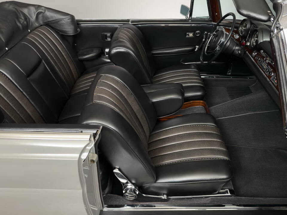 Bild 30/43 von Mercedes-Benz 250 SE (1967)
