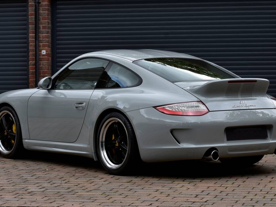 Image 2/50 of Porsche 911 Sport Classic (2010)