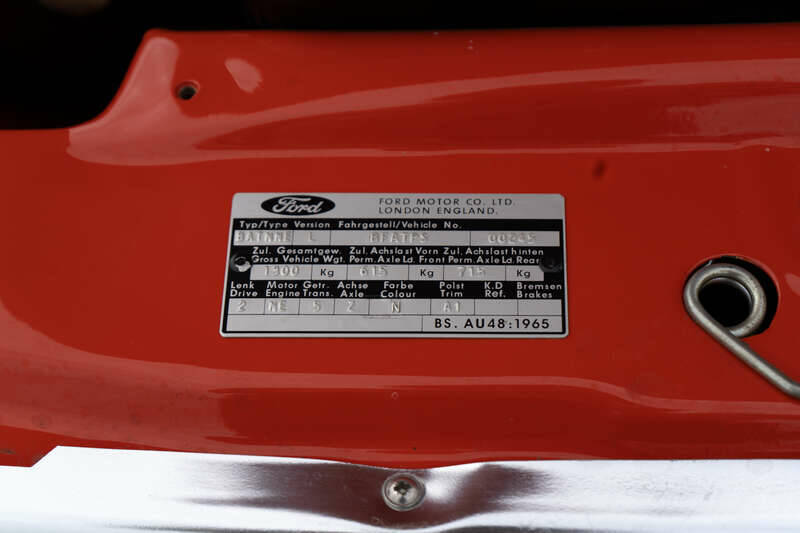 Immagine 7/39 di Ford Escort RS 2000 (1974)