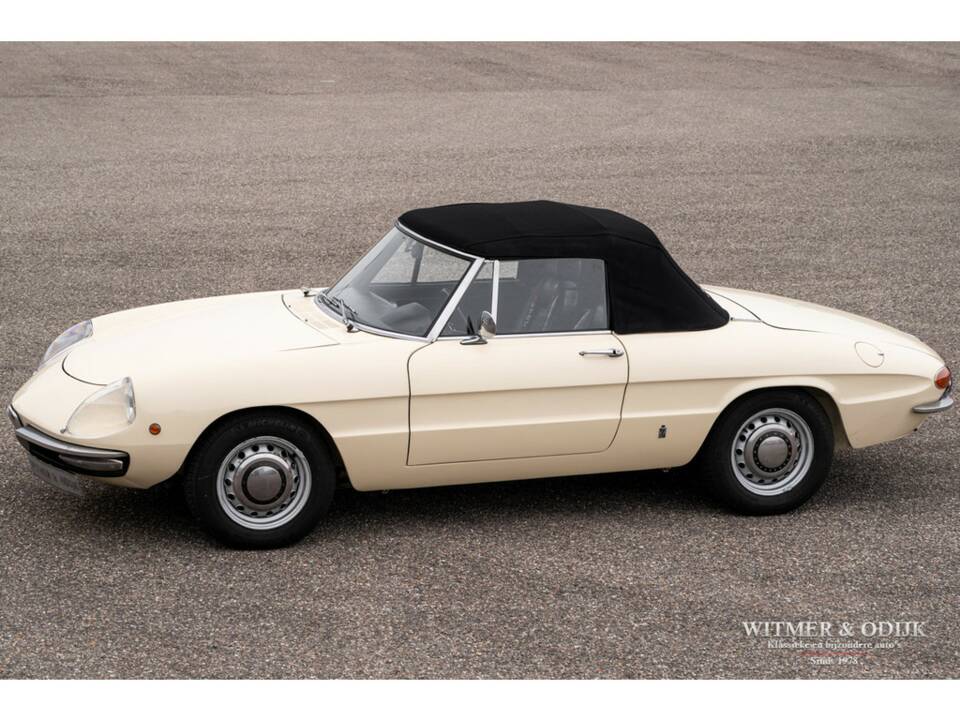 Image 1/24 de Alfa Romeo 1300 Spider Junior (1969)