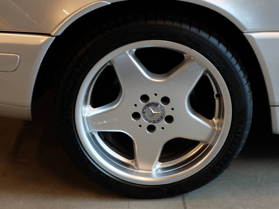 Bild 42/63 von Mercedes-Benz SL 320 &quot;Final Edition&quot; (2001)