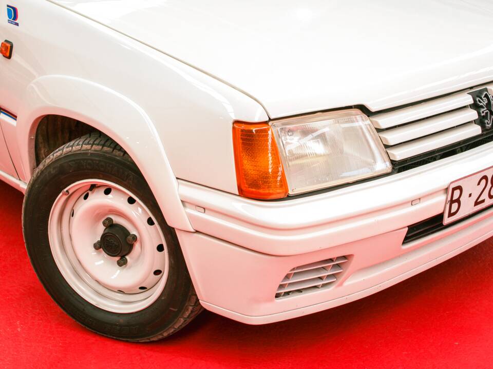 Imagen 3/47 de Peugeot 205 Rallye 1.3 (1989)