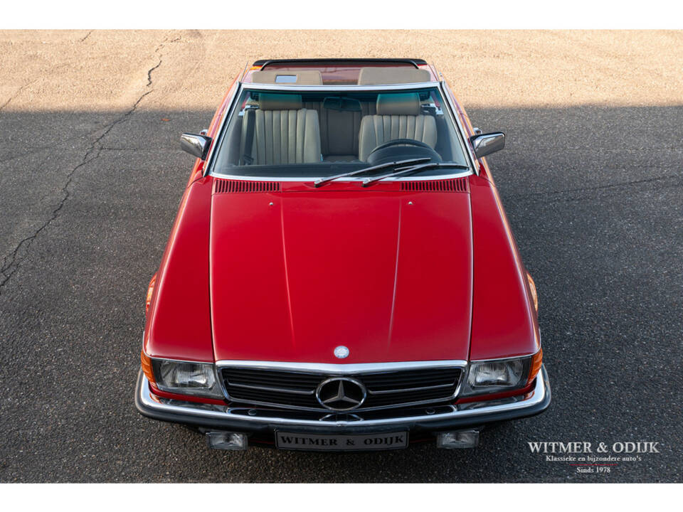 Immagine 10/28 di Mercedes-Benz 500 SL (1984)