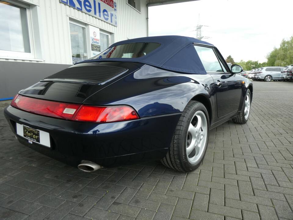 Image 23/29 of Porsche 911 Carrera (1995)