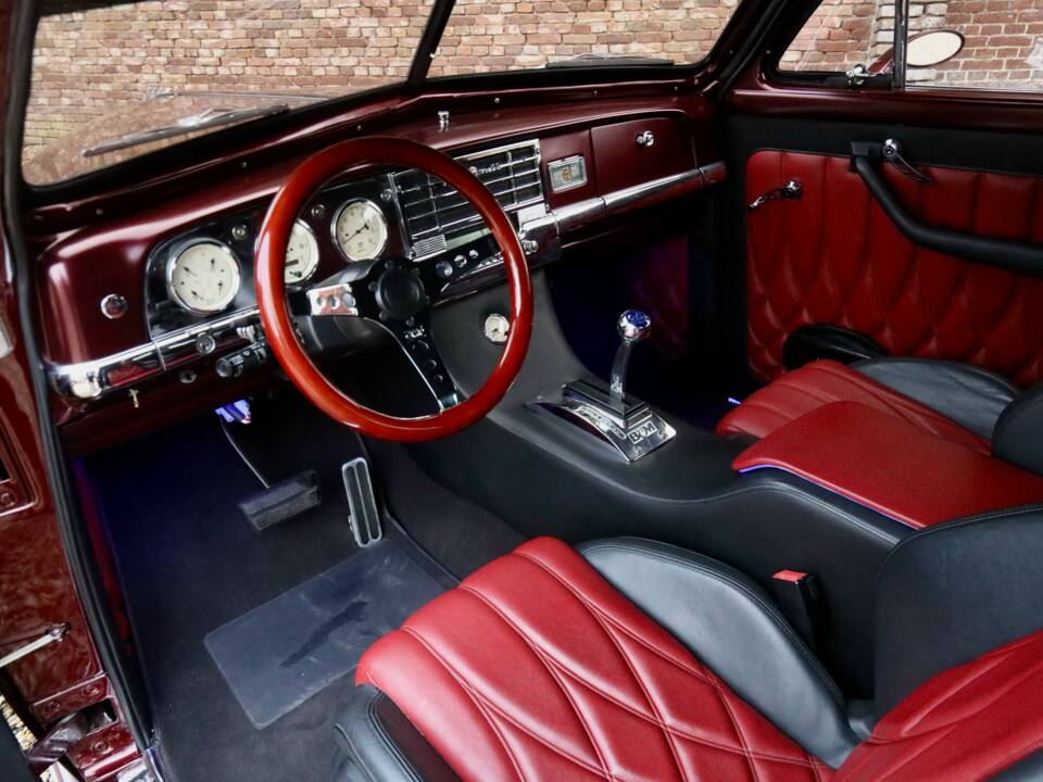 Image 3/50 of Plymouth Special Deluxe (1950)