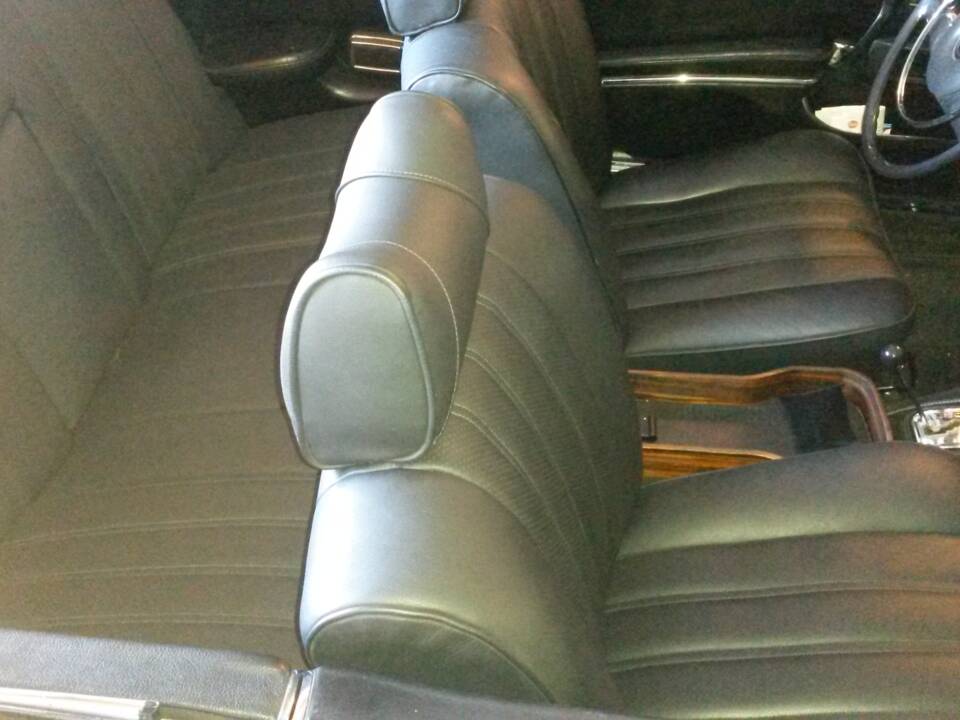 Bild 12/25 von Mercedes-Benz 280 SE (1968)