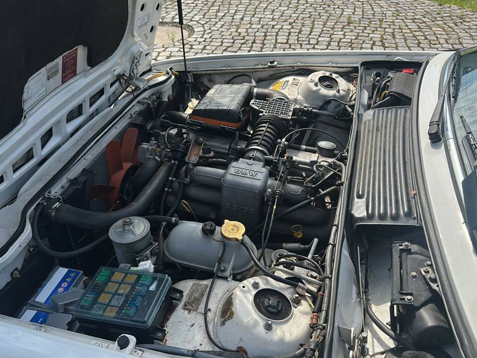 Bild 30/40 von BMW 633 CSi (1984)