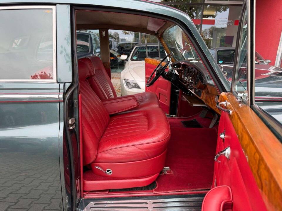 Image 20/36 of Bentley S 3 (1965)