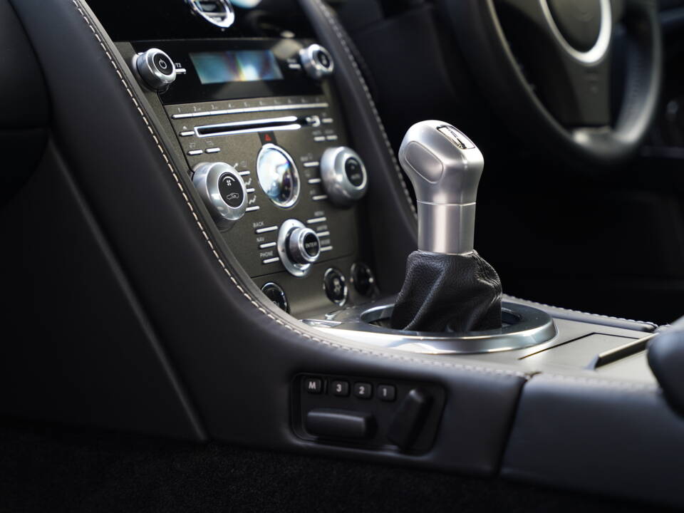 Imagen 21/50 de Aston Martin V12 Vantage (2012)