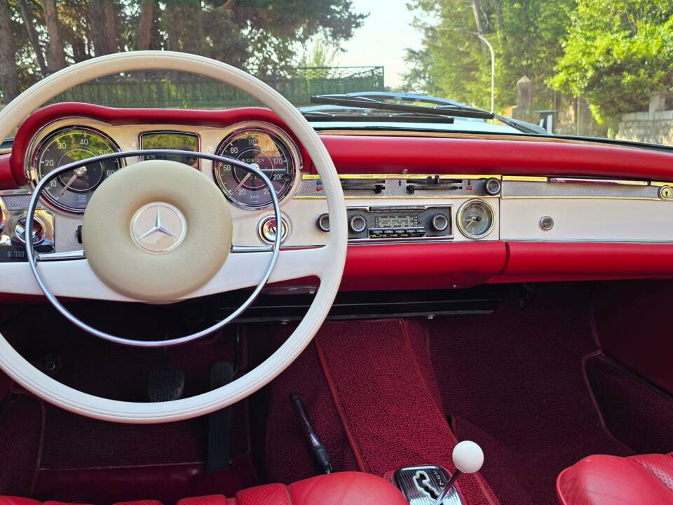 Afbeelding 27/34 van Mercedes-Benz 280 SL (1968)