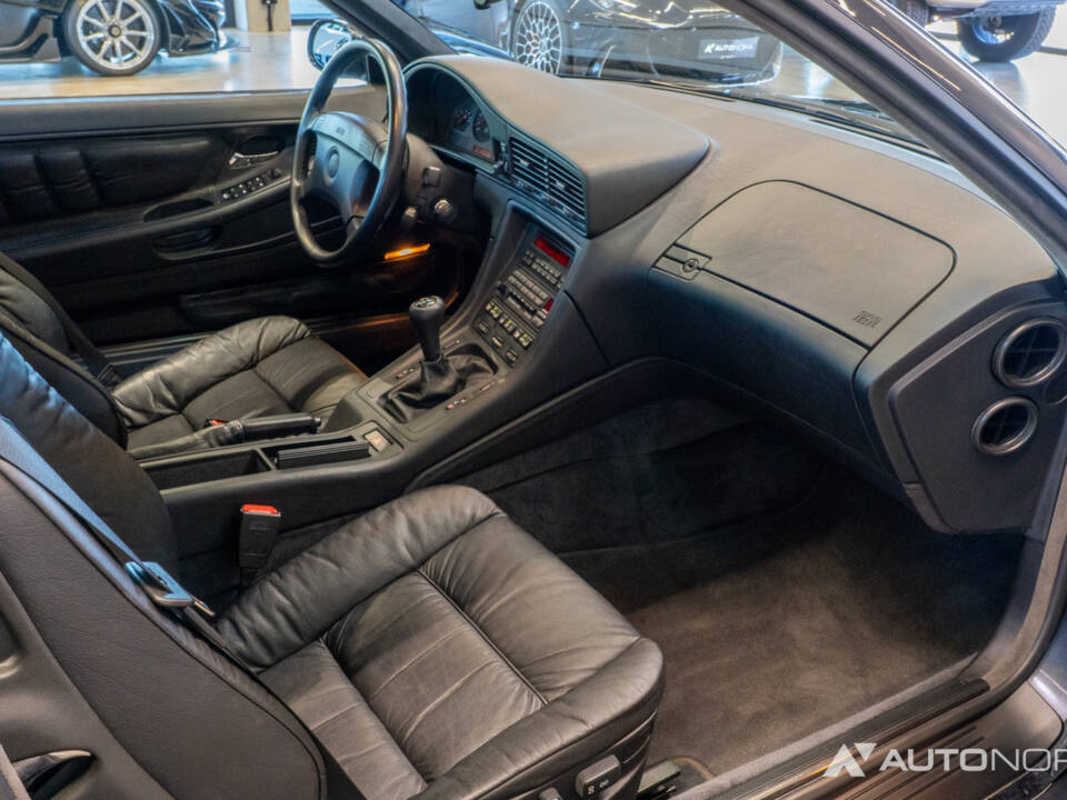 Image 44/46 of BMW 850CSi (1993)