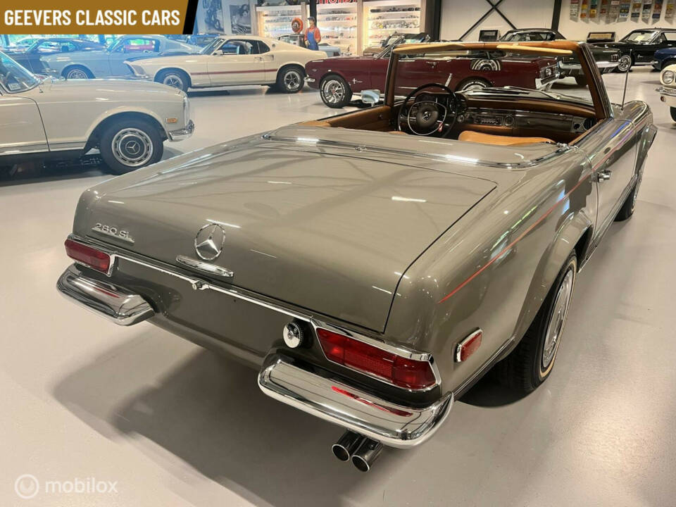Immagine 8/33 di Mercedes-Benz 280 SL (1968)