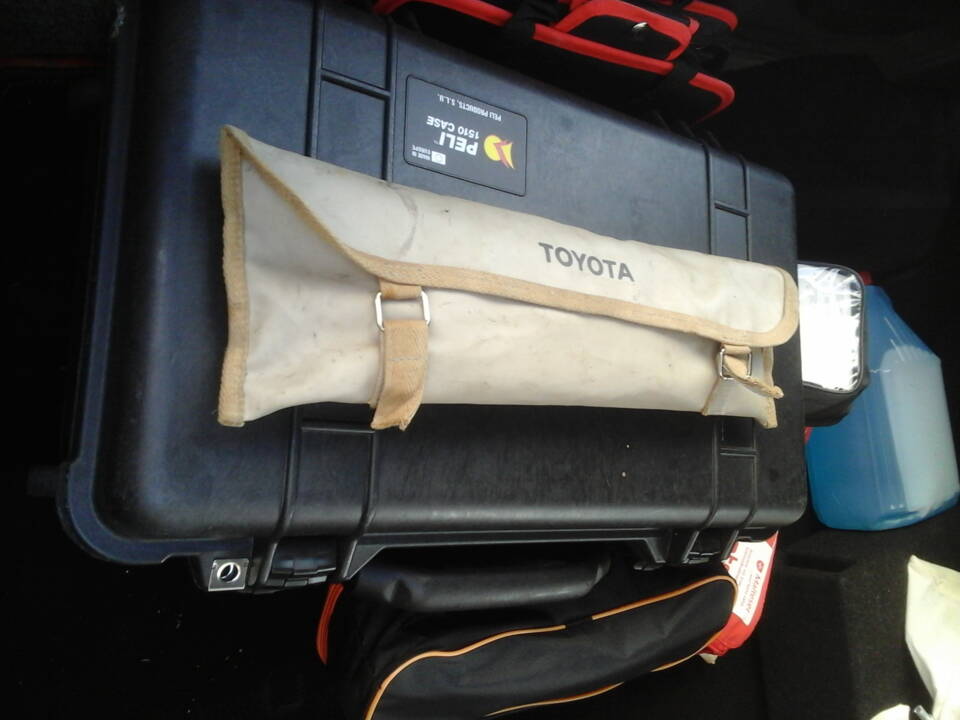 Bild 7/17 von Toyota Land Cruiser FJ 62 (1989)