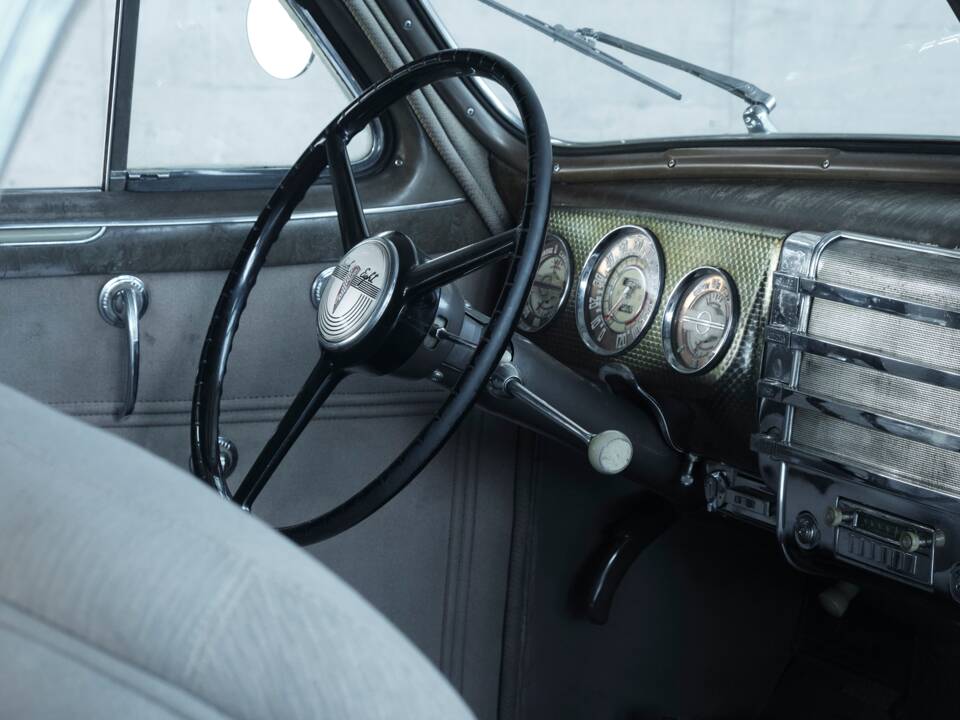 Bild 33/50 von Buick 60 Century (1941)
