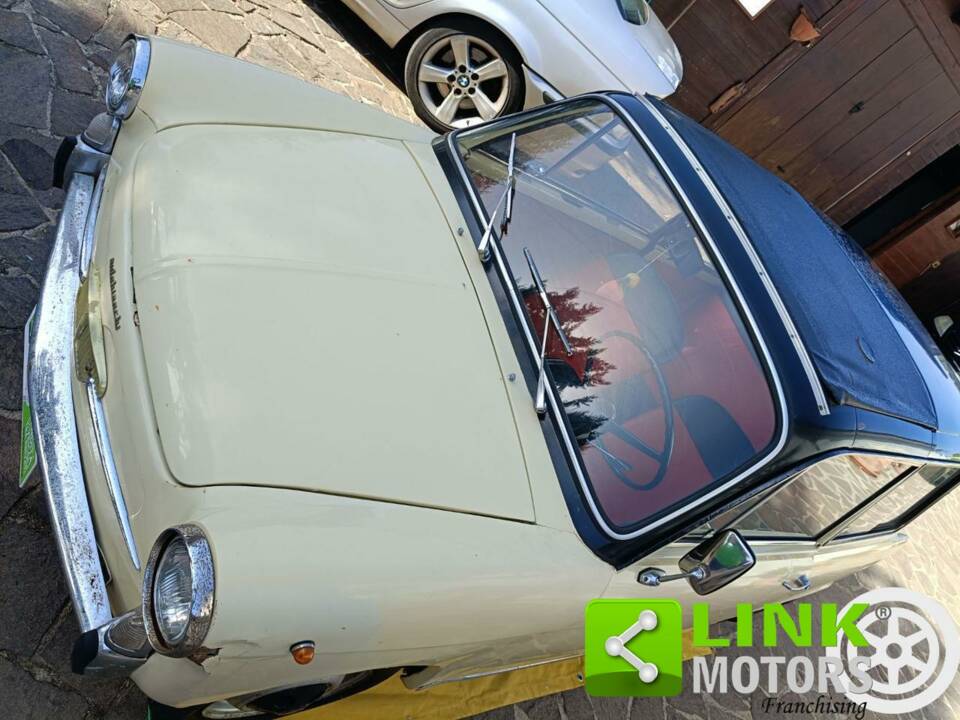 Immagine 7/10 di Autobianchi Bianchina Panoramica (1961)
