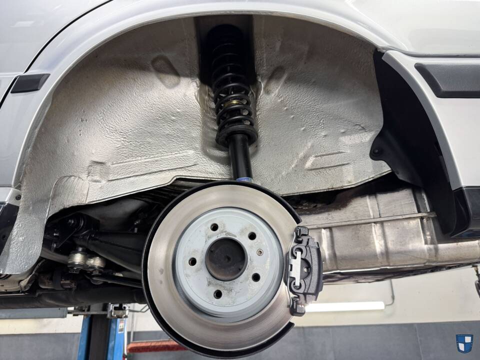Bild 36/74 von BMW M5 Touring (1992)