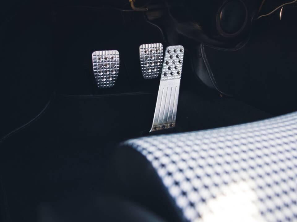 Bild 34/48 von Porsche 911 2.7 (1974)