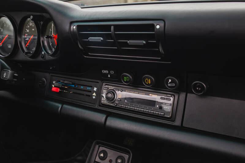 Image 45/50 de Porsche 911 Carrera 3.2 (1989)