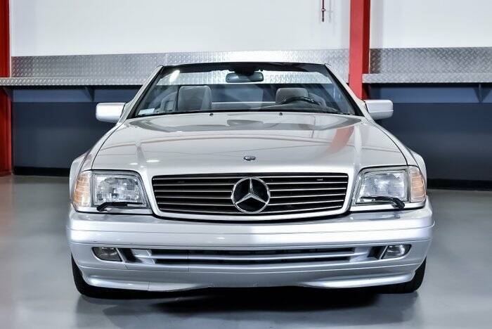 Imagen 3/7 de Mercedes-Benz SL 500 (1998)